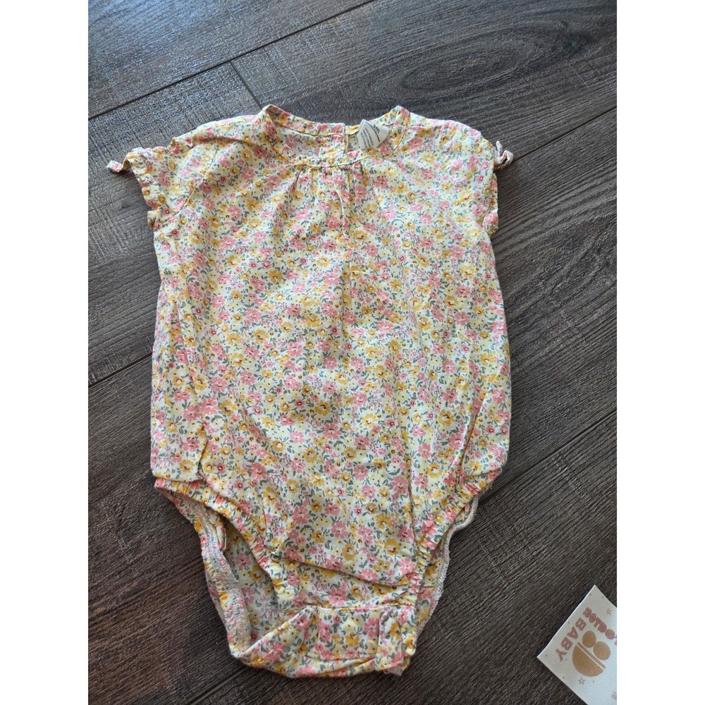 Oshkosh‎ B'gosh romper 3 mos